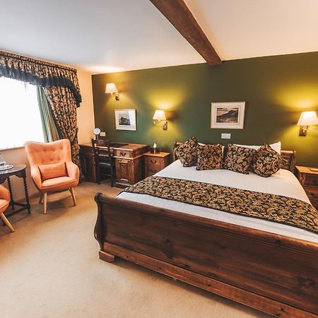 The Auberge Yaxley  Exterior foto